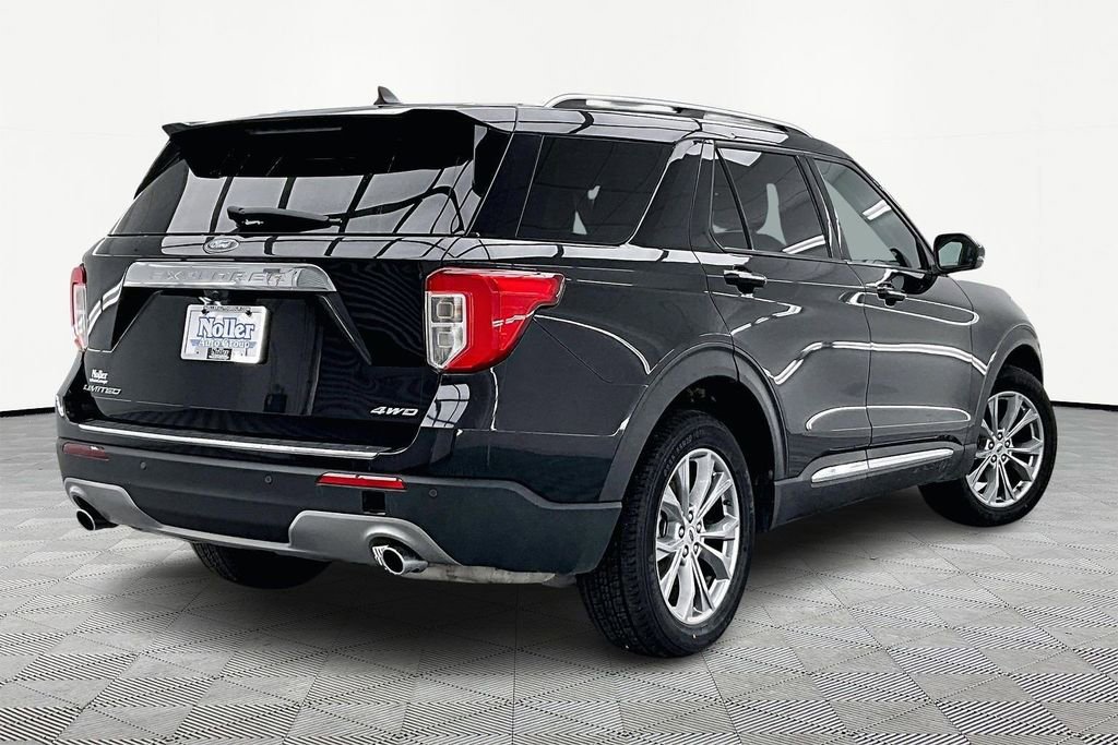 Used 2022 Ford Explorer Limited w/ Equipment Group 301A image 2