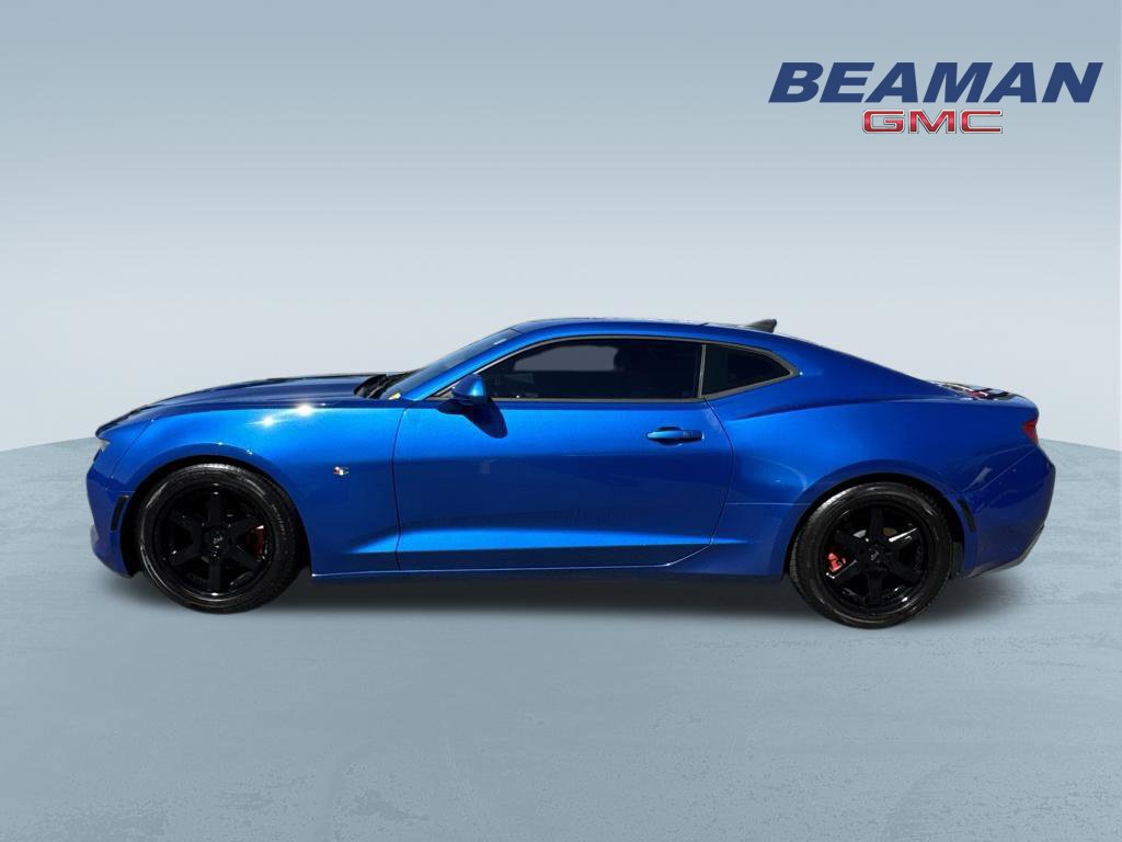 Used 2017 Chevrolet Camaro LT RWD image 4