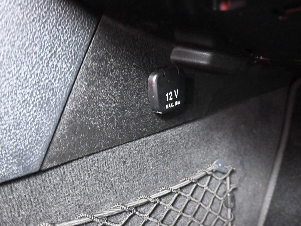 Used 2009 Mercedes-Benz SLK 350 image 32