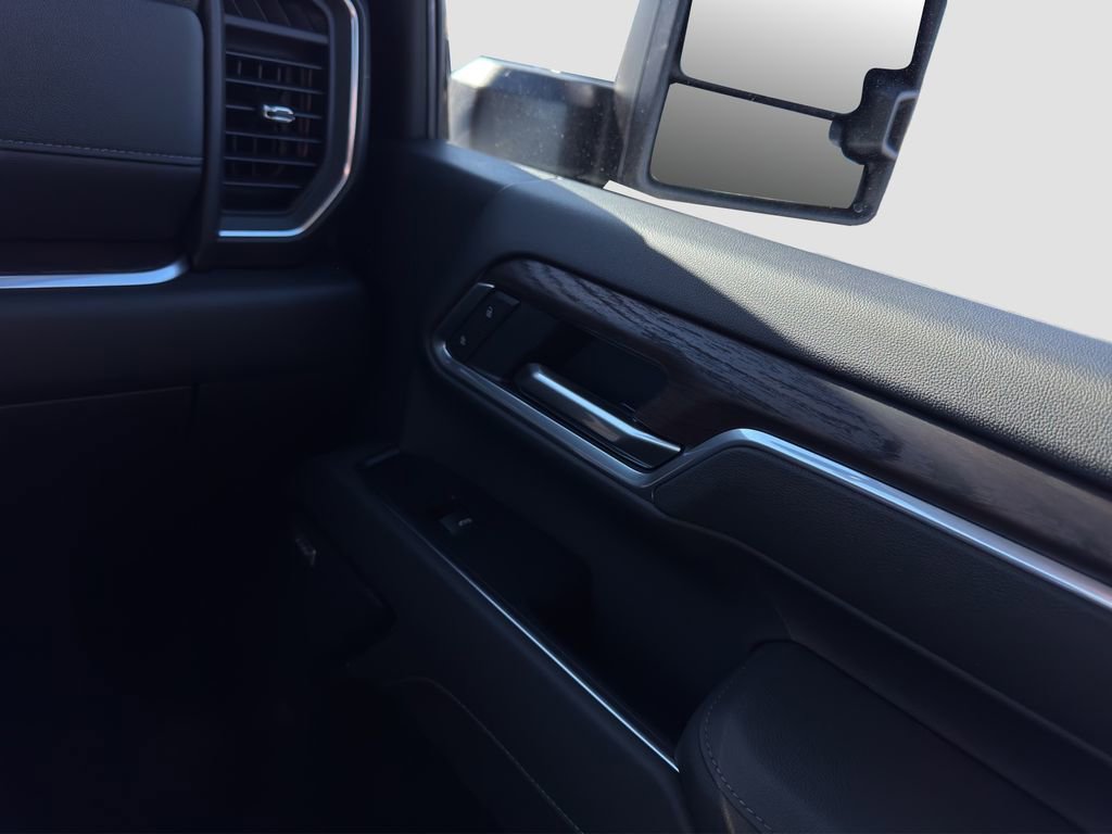 New 2026 GMC Sierra 2500 SLT w/ SLT Convenience Package image 17