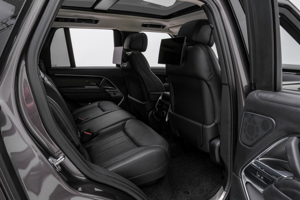 Used 2023 Land Rover Range Rover First Edition image 34