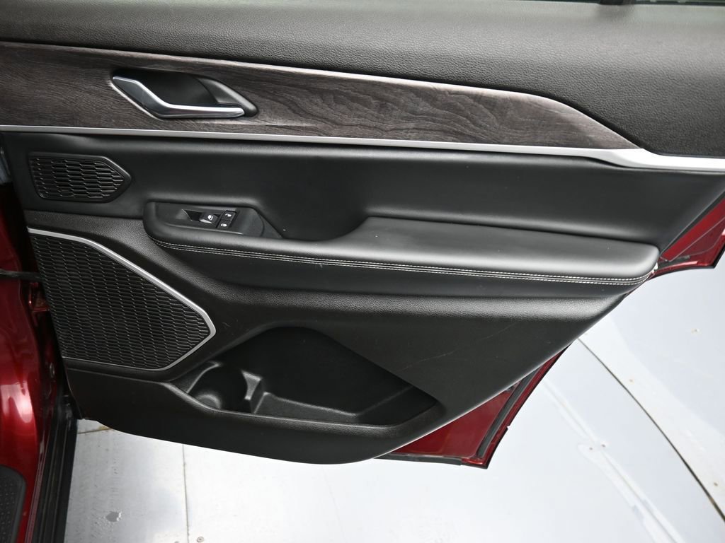 Certified 2022 Jeep Grand Cherokee L Limited image 15