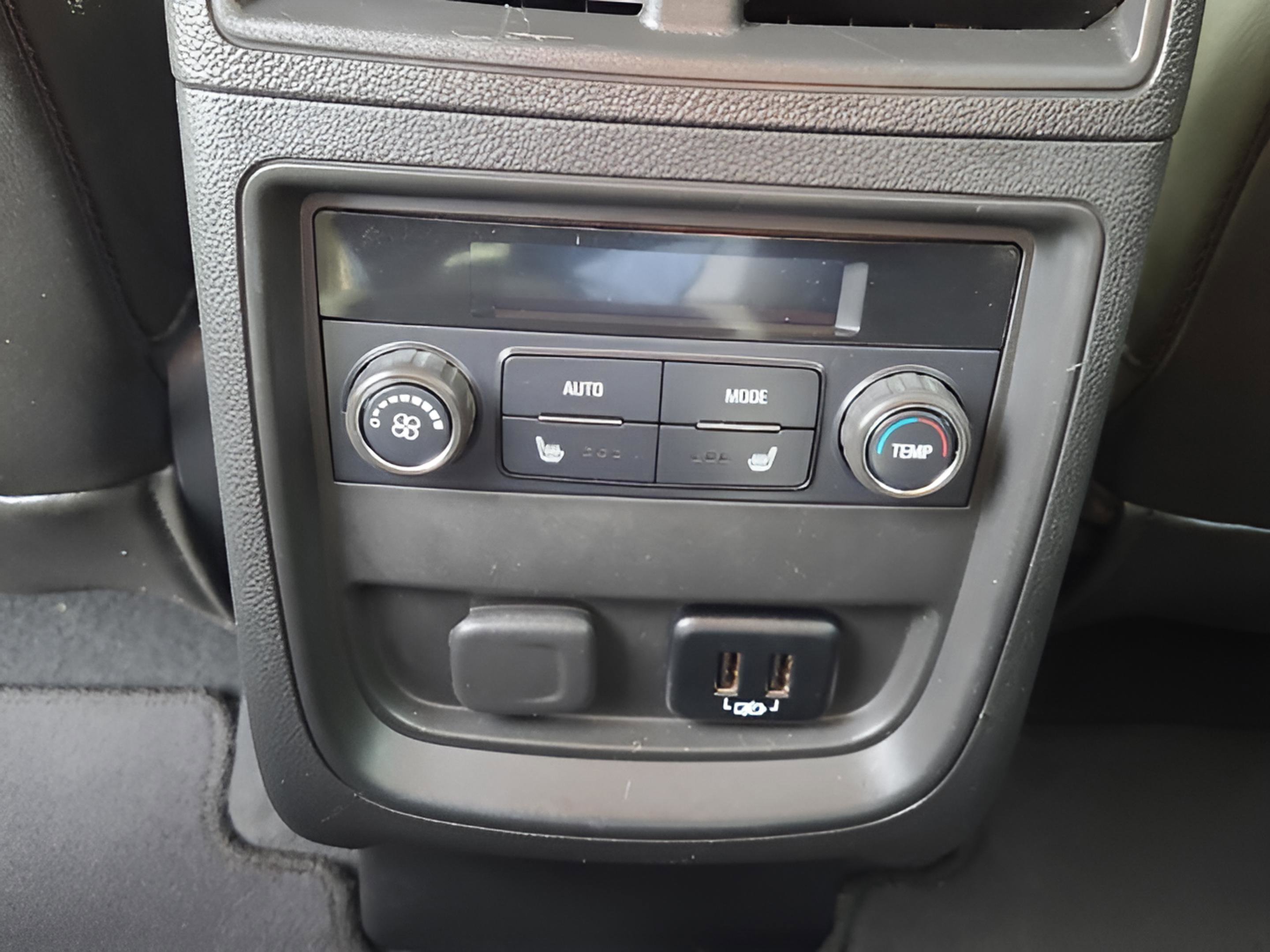 Used 2017 Buick Envision Essence image 9