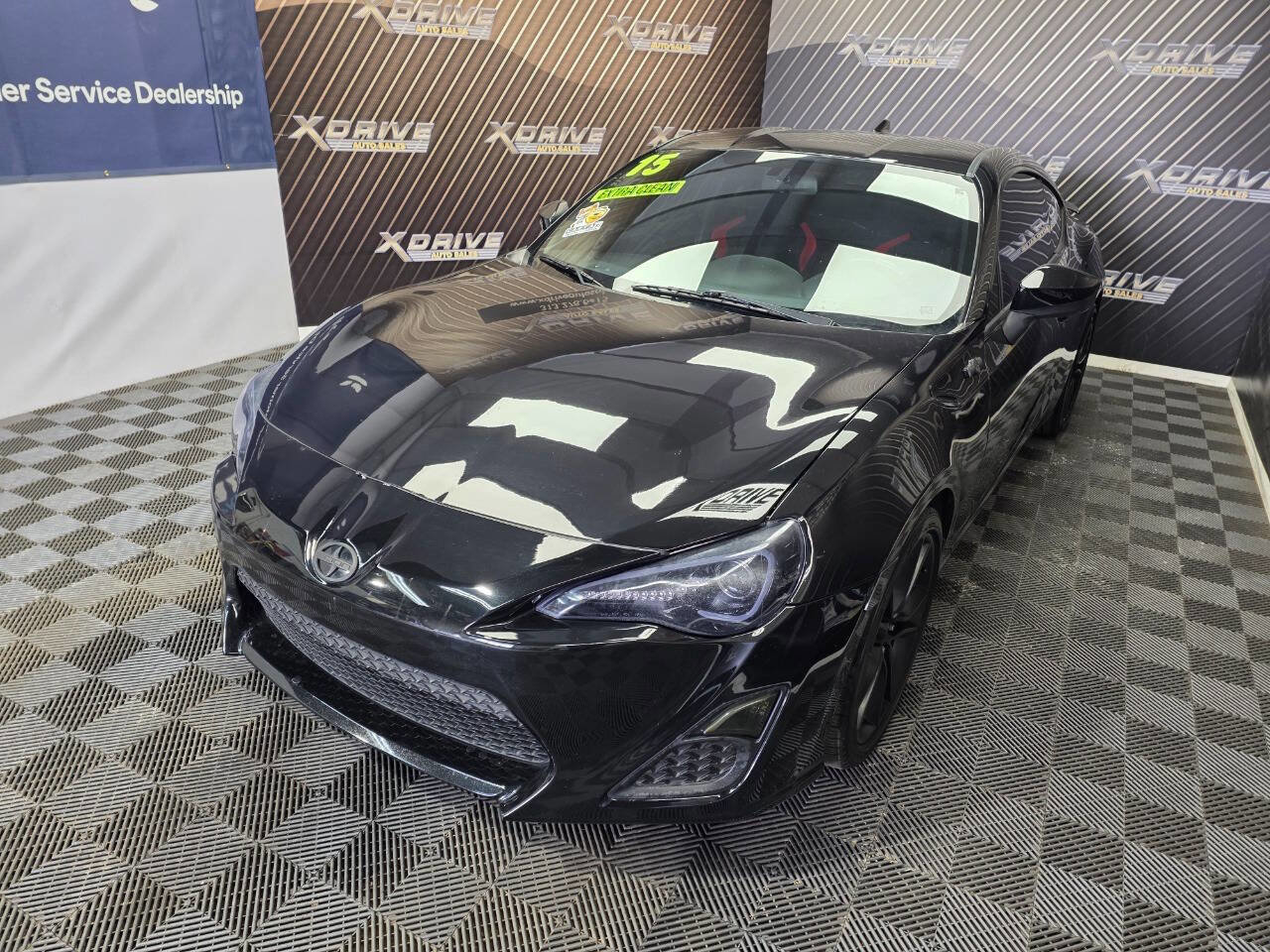 Used 2015 Scion FR-S image 2