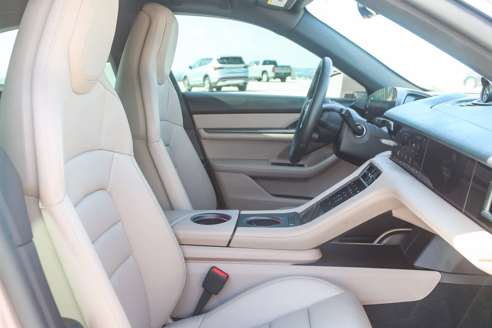 Used 2025 Porsche Taycan 4S image 22