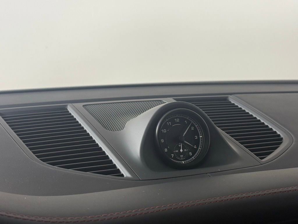 New 2026 Porsche Macan image 31