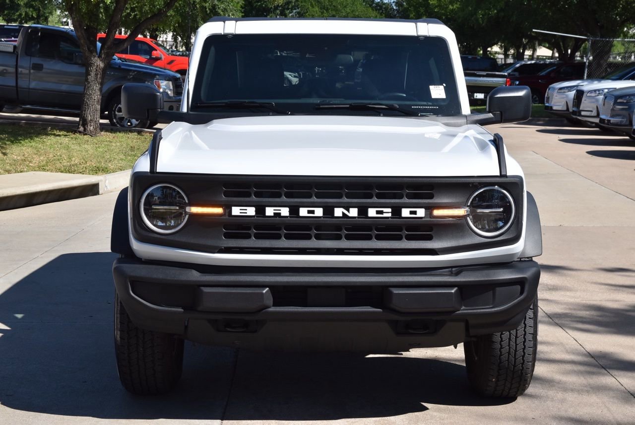 Certified 2025 Ford Bronco Big Bend image 3