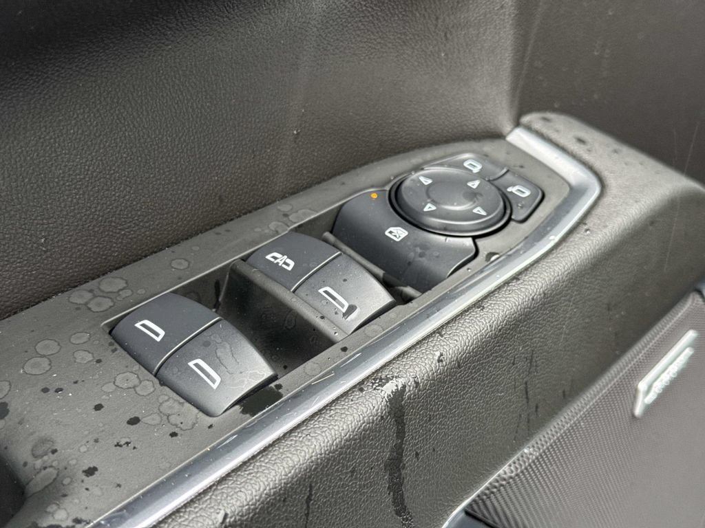 Used 2024 Chevrolet Silverado 1500 LT Trail Boss w/ Convenience Package II AWD/4WD image 16