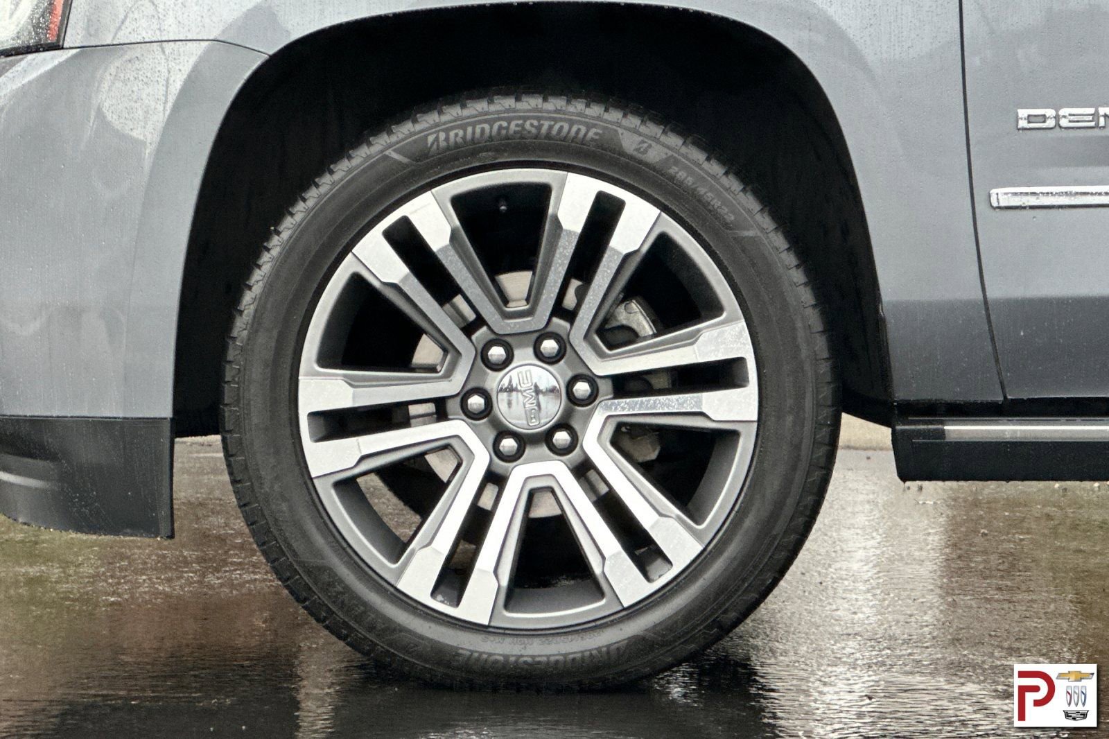 Used 2018 GMC Yukon Denali image 36