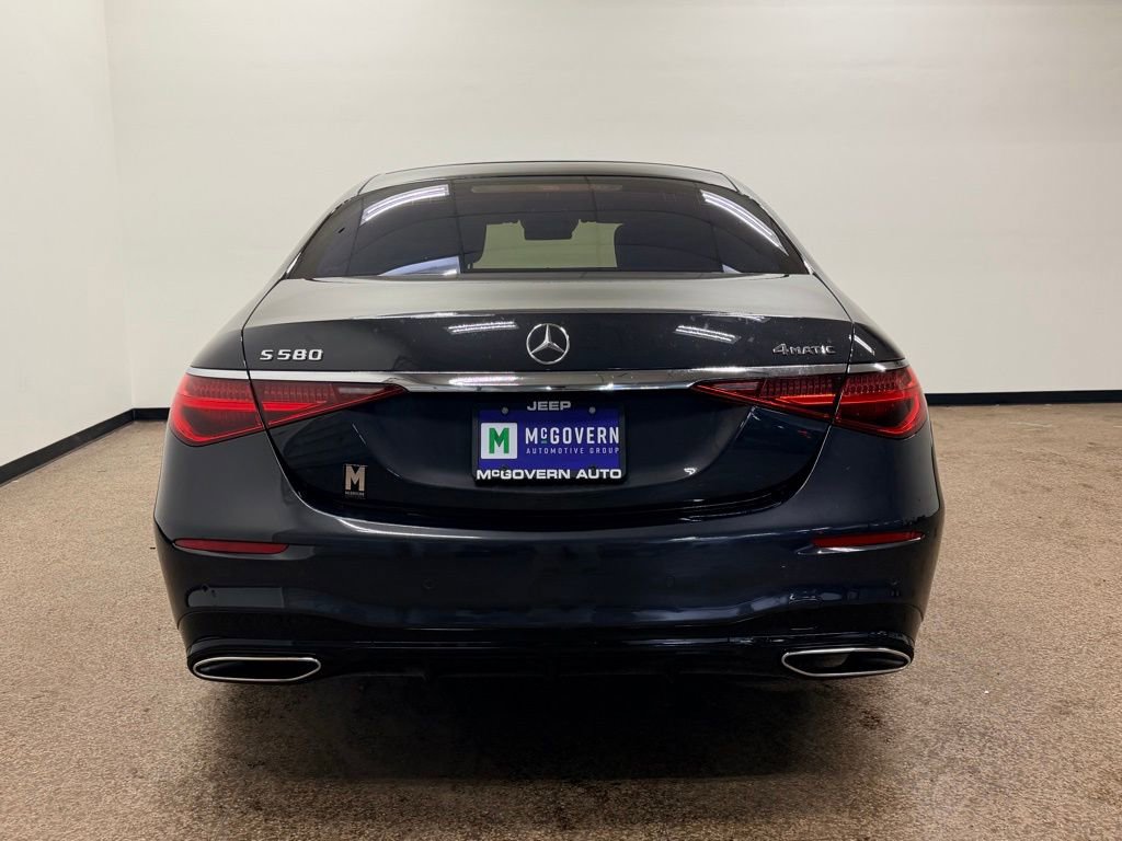 Used 2022 Mercedes-Benz S 580 4MATIC Sedan w/ AMG Line Package image 4