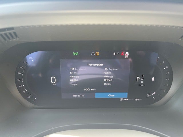 New 2026 Volvo XC60 B5 Ultra w/ Protection Package Premier AWD/4WD image 18