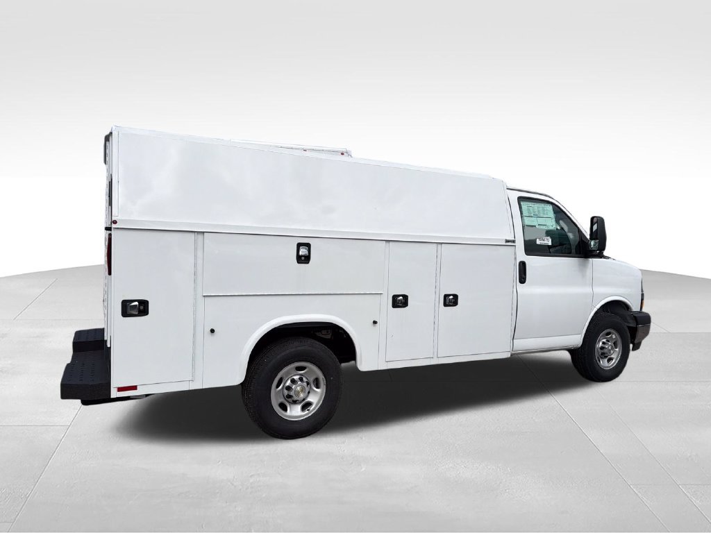 New 2026 Chevrolet Express 3500 w/ Power Convenience Package RWD image 8