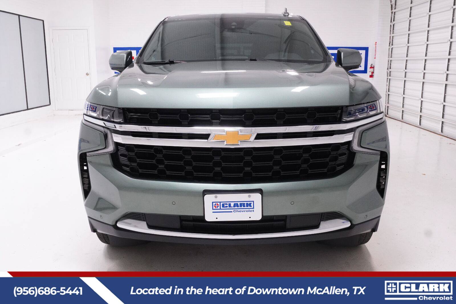 Used 2023 Chevrolet Tahoe LS RWD image 2