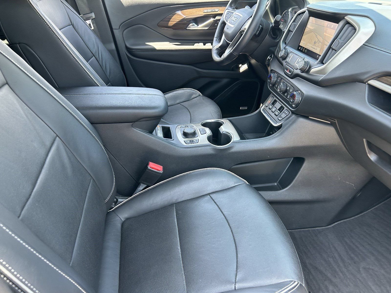 Certified 2020 GMC Terrain Denali w/ Denali Premium Package AWD/4WD image 12