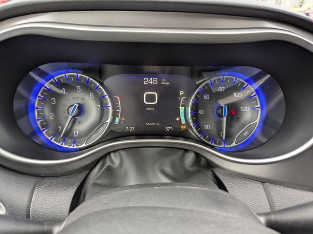 Used 2024 Chrysler Pacifica Touring-L FWD image 29