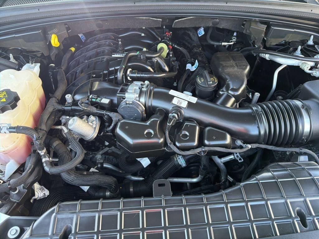 Certified 2023 Jeep Grand Cherokee Limited w/ Trailer Tow Prep Group (B) image 19