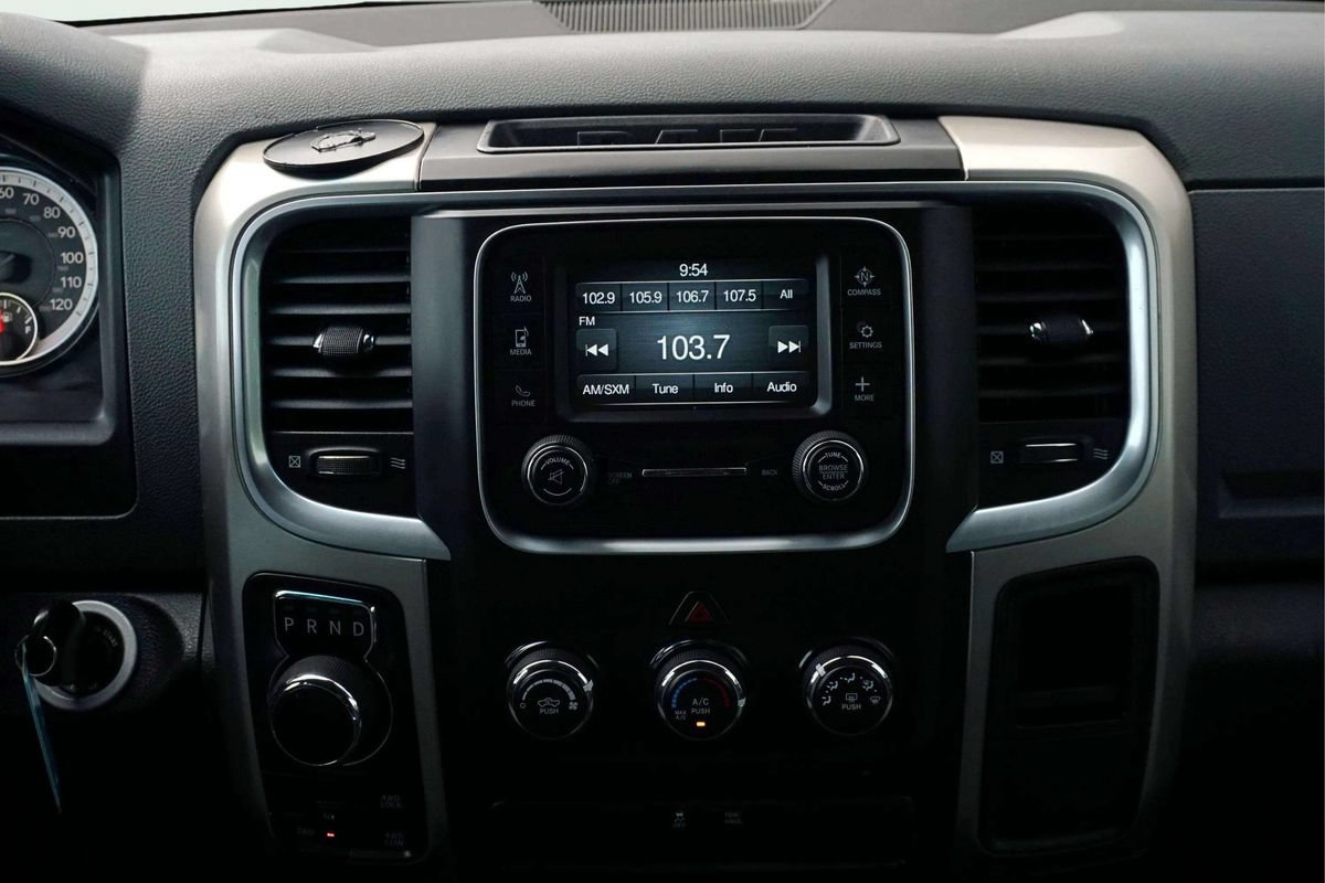 Used 2017 RAM 1500 Classic SLT AWD/4WD image 19