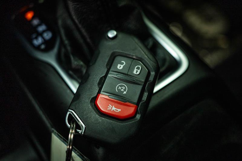 Used 2023 Jeep Gladiator Sport AWD/4WD image 20