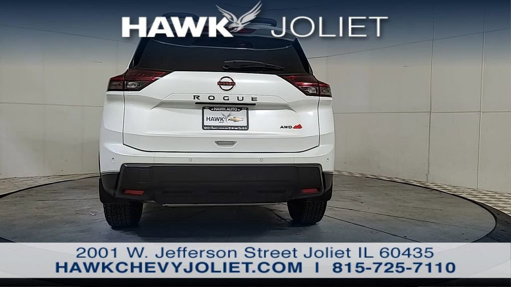 Used 2025 Nissan Rogue SV AWD/4WD image 6