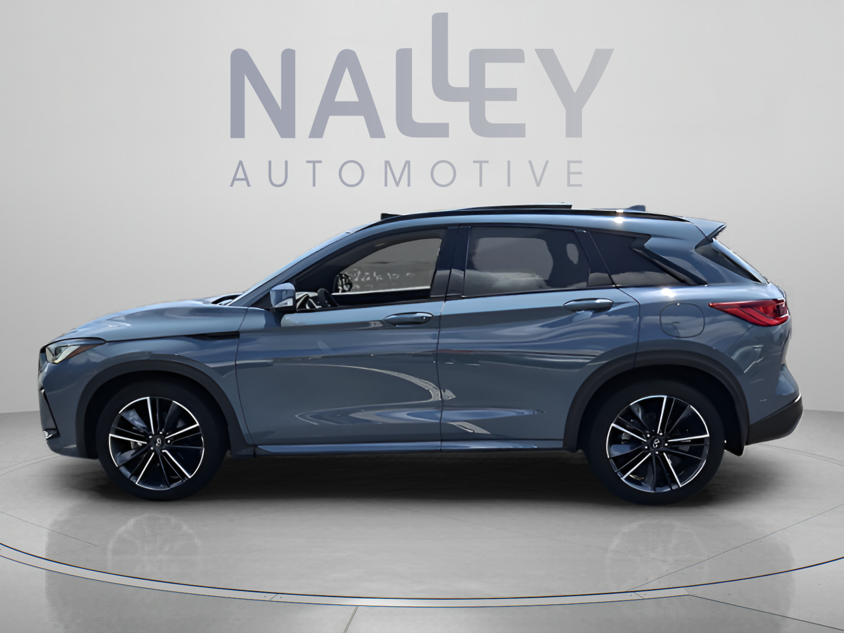 Used 2025 INFINITI QX50 Sport AWD/4WD image 2