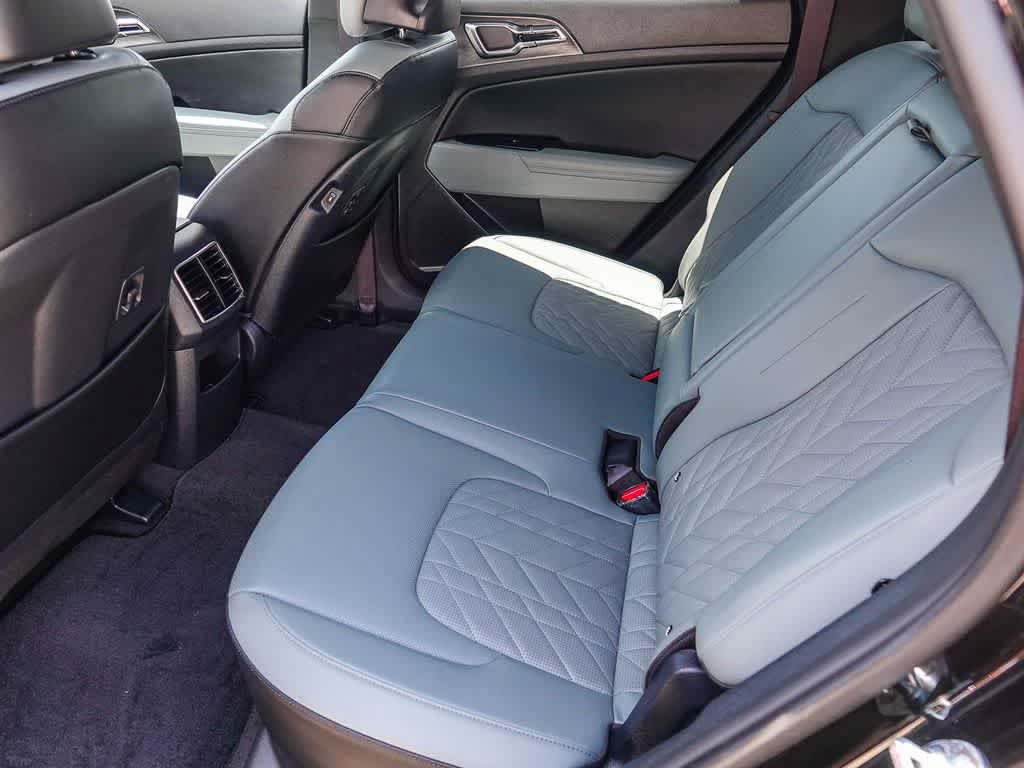 Used 2025 Kia Sportage X-Line AWD/4WD image 17