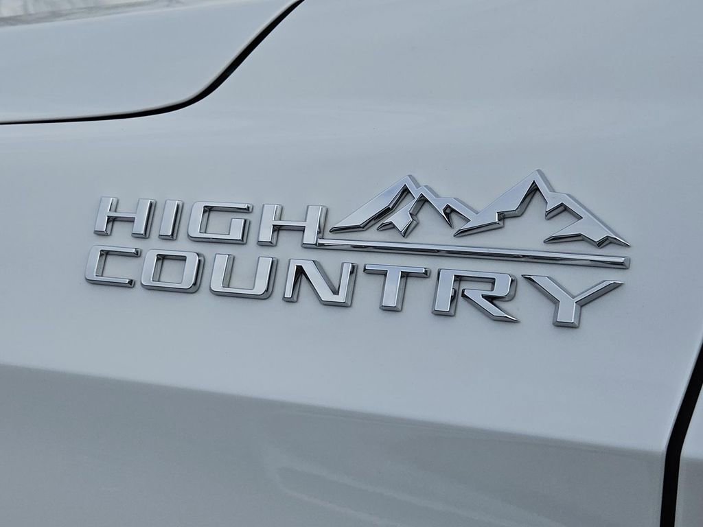 Certified 2022 Chevrolet Tahoe High Country AWD/4WD image 10