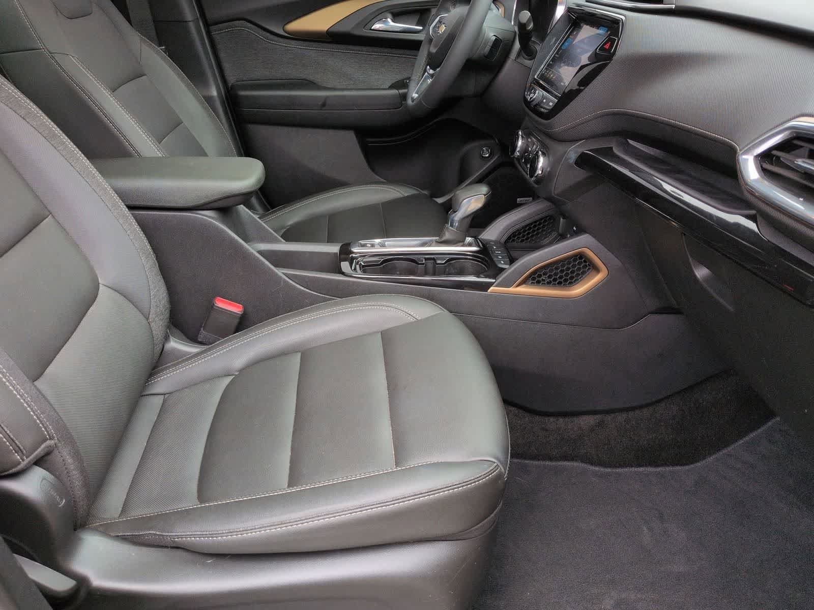 Used 2023 Chevrolet TrailBlazer ACTIV w/ Sun and Liftgate Package AWD/4WD image 23