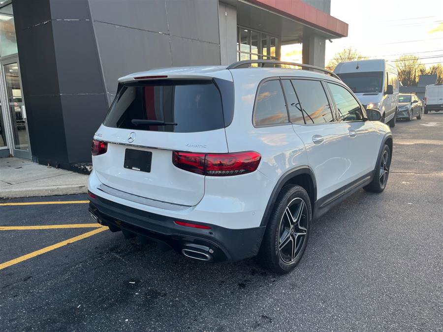 Used 2021 Mercedes-Benz GLB 250 4MATIC image 8