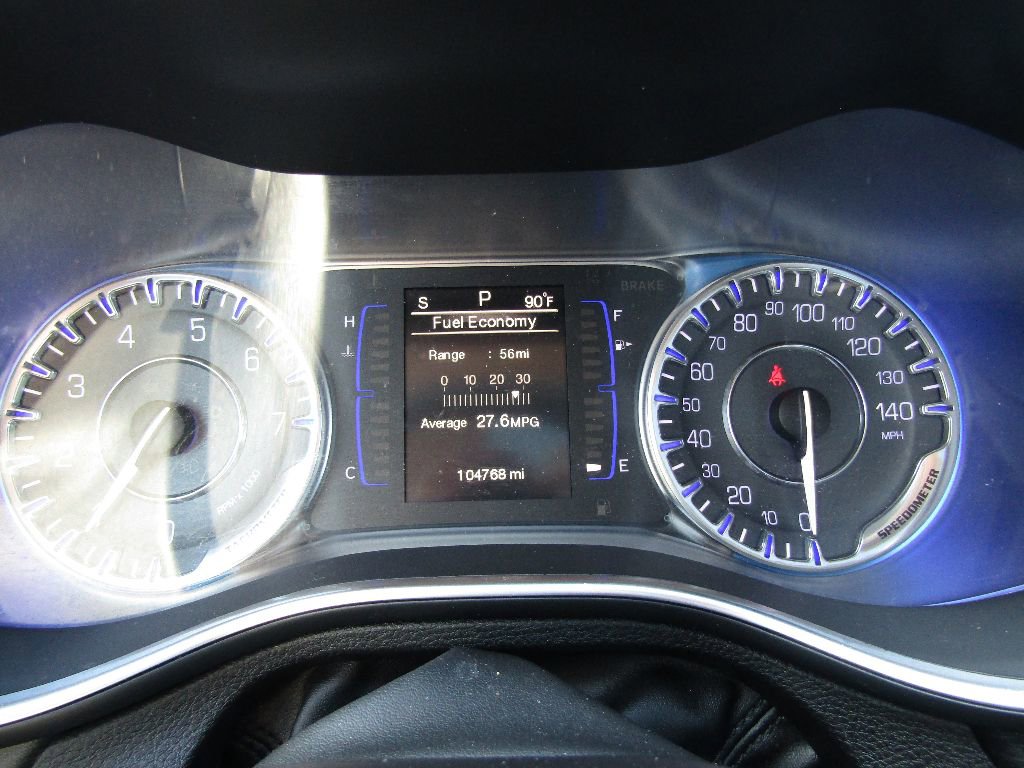 Used 2015 Chrysler 200 Limited w/ Convenience Group FWD image 20