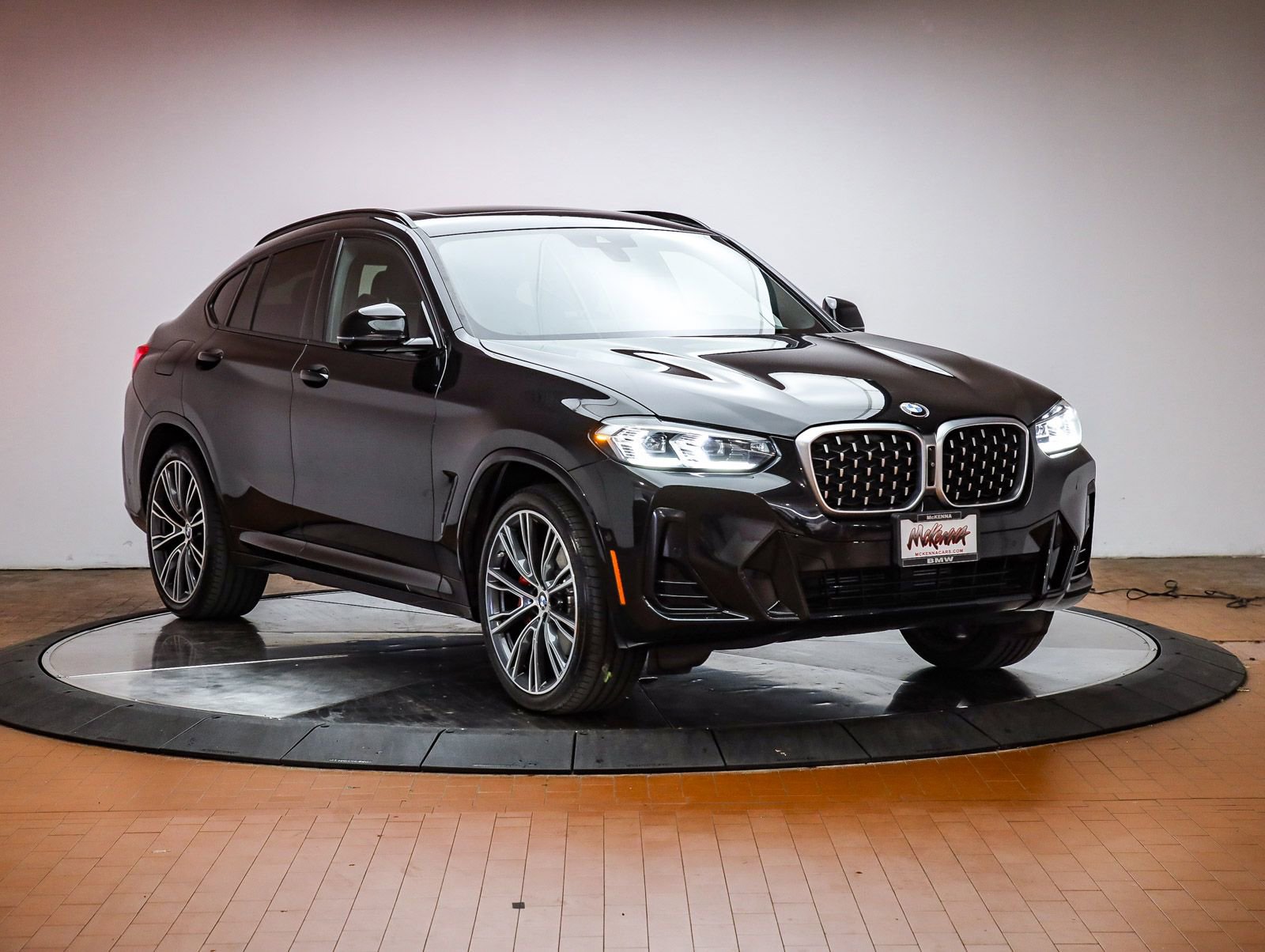 Used 2022 BMW X4 xDrive30i w/ M Sport Package 2 image 6
