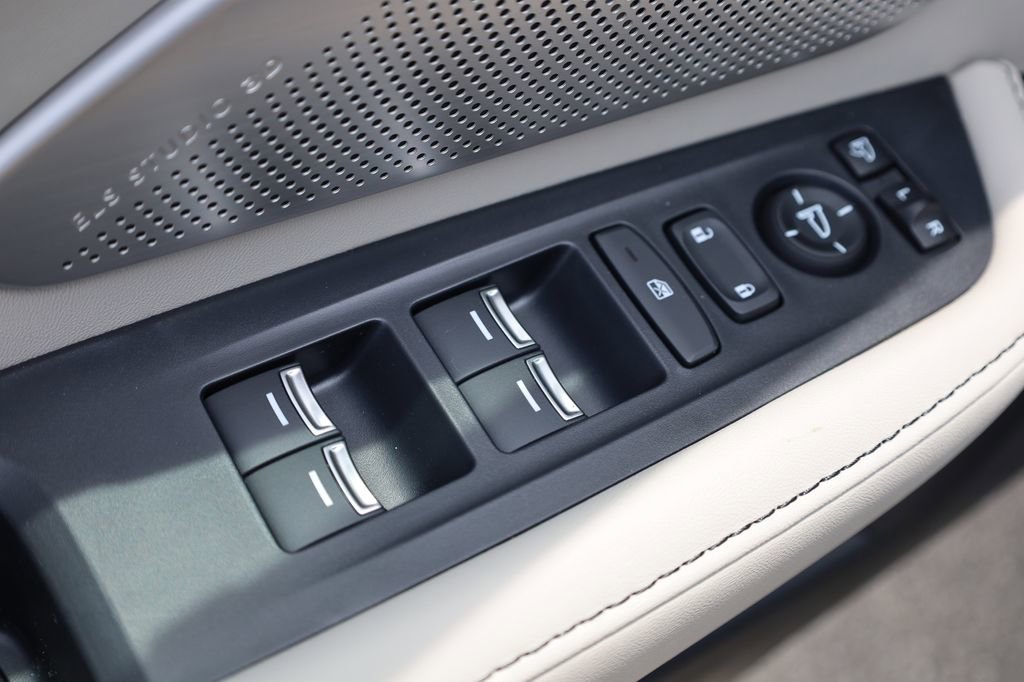 New 2025 Acura RDX SH-AWD w/ Advance Package image 11