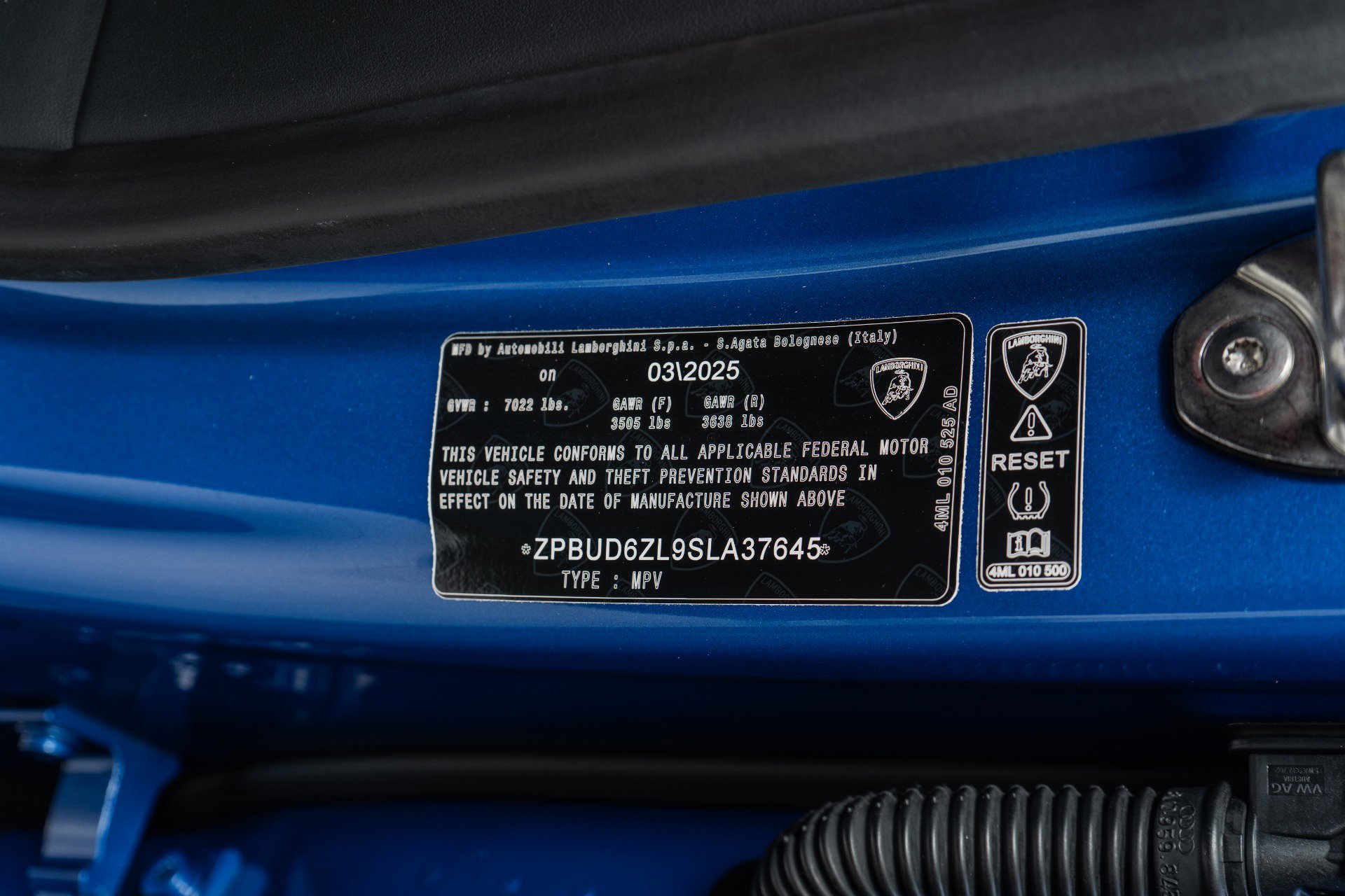 Used 2025 Lamborghini Urus SE image 20