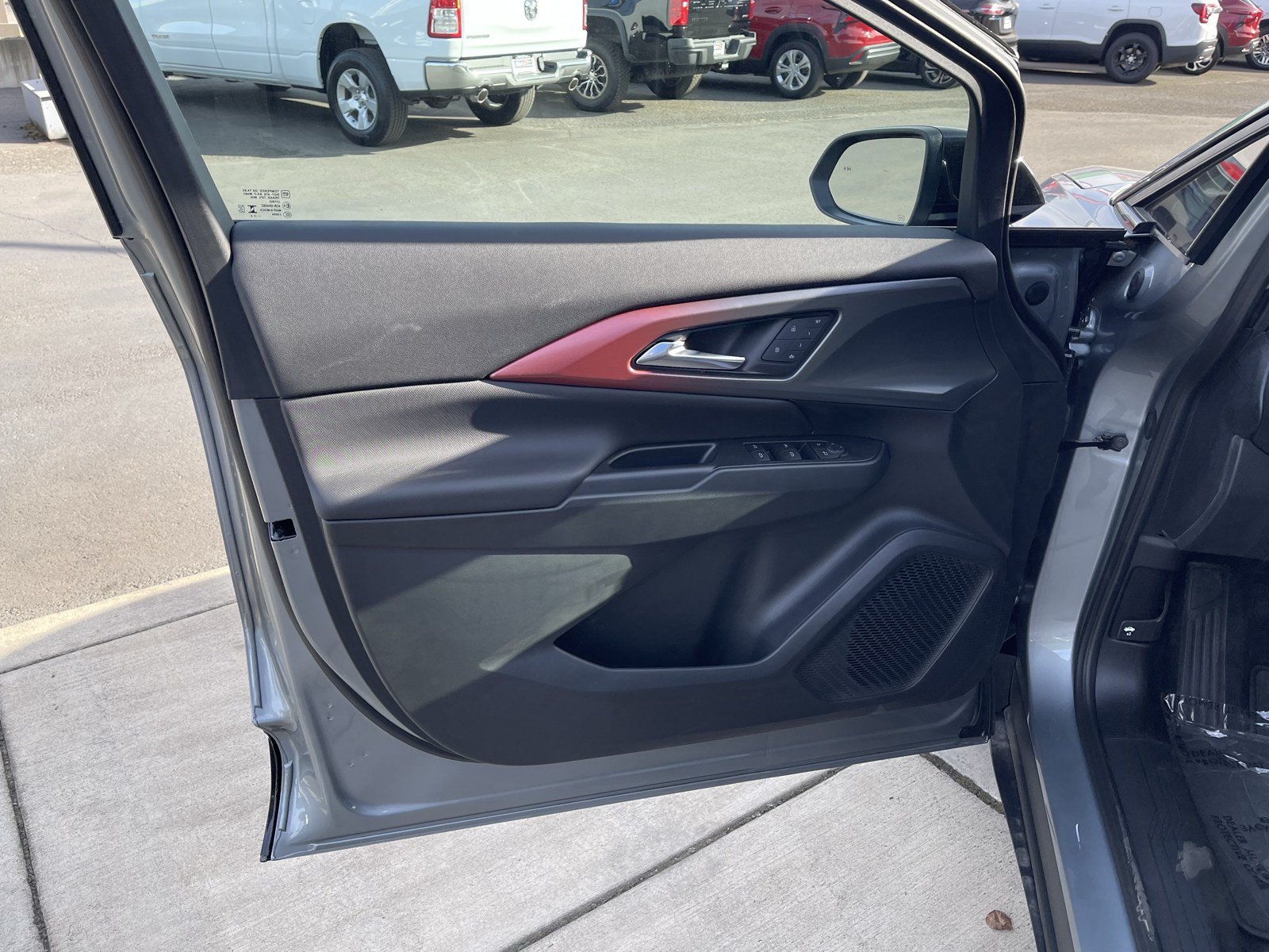 New 2026 Chevrolet Equinox EV RS w/ Active Safety Package 3 AWD/4WD image 17