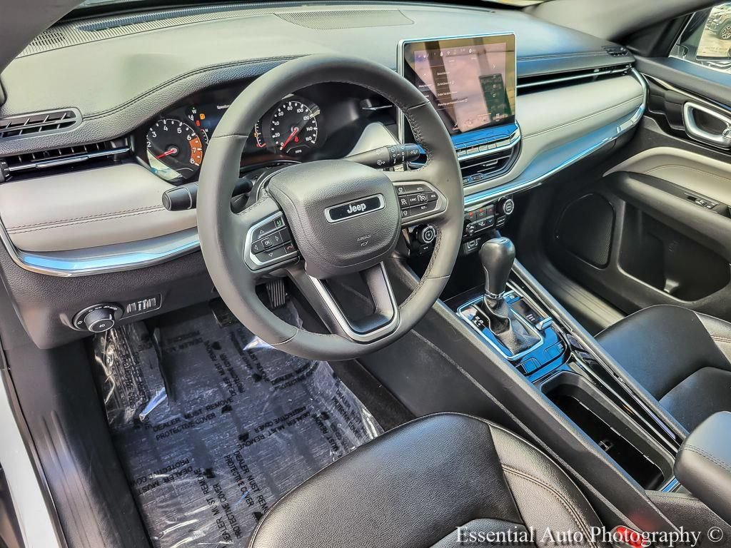 Certified 2024 Jeep Compass Limited AWD/4WD image 10