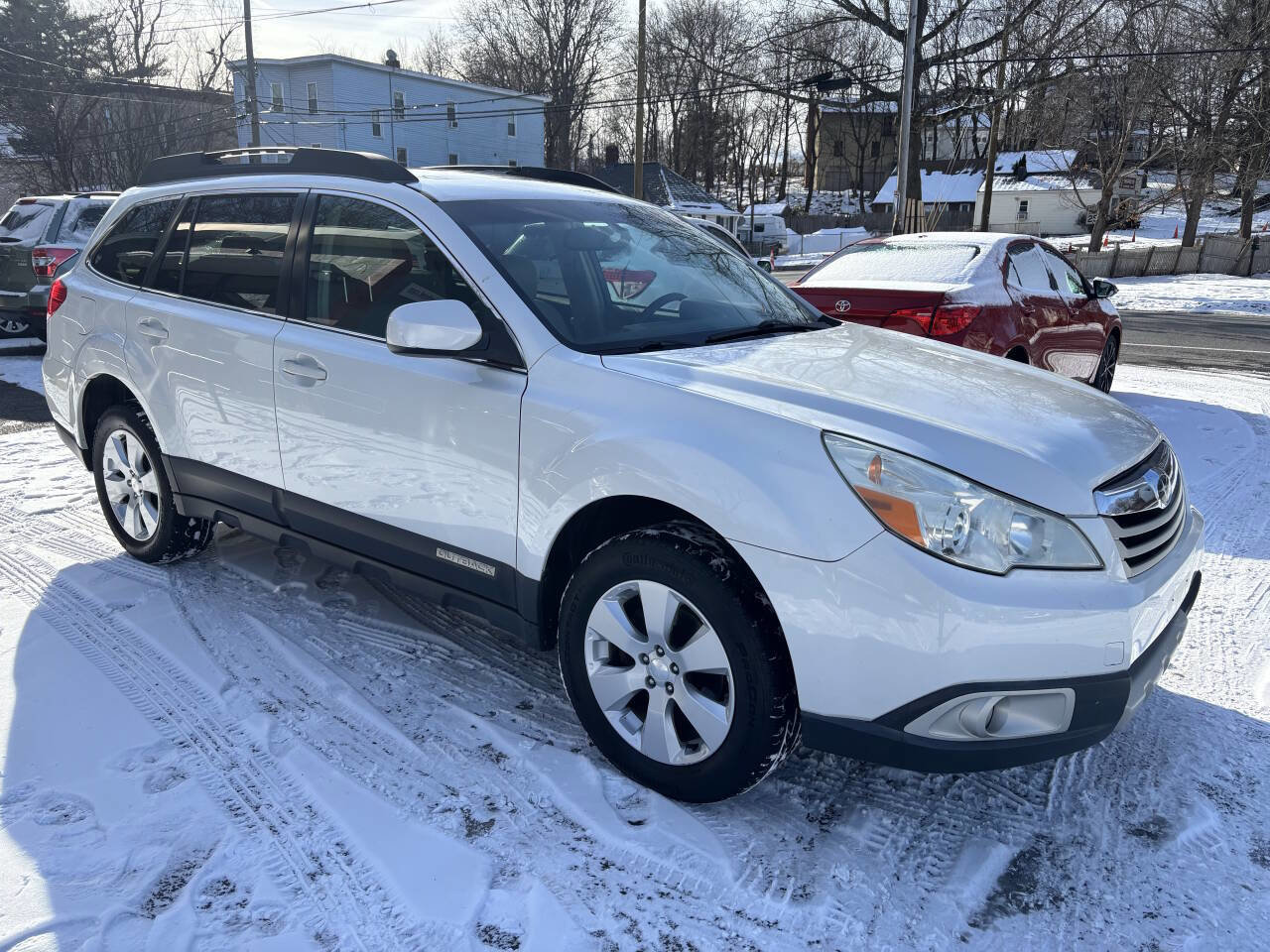Used 2011 Subaru Outback 2.5i Limited image 4