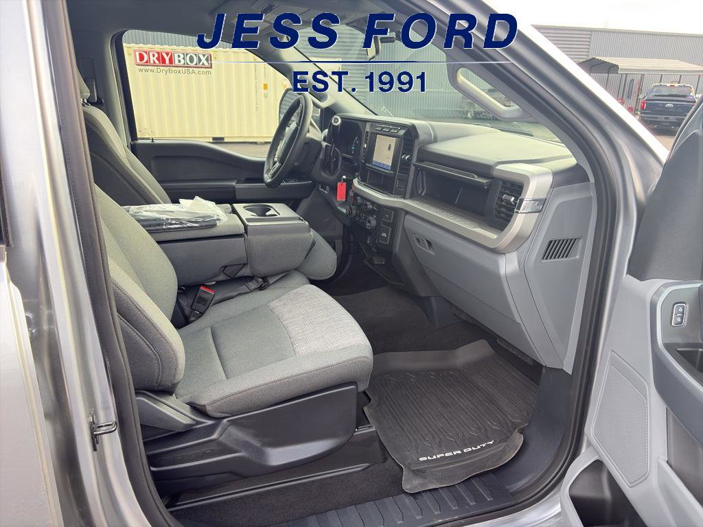 Used 2024 Ford F450 XLT w/ FX4 Off-Road Package image 11