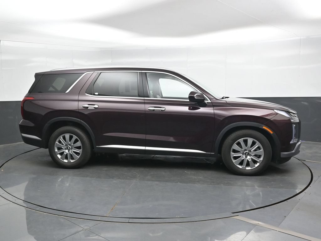 Used 2024 Hyundai Palisade SEL FWD image 3