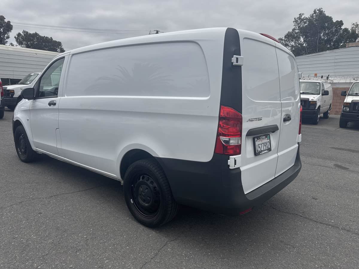 Used 2020 Mercedes-Benz Metris image 5
