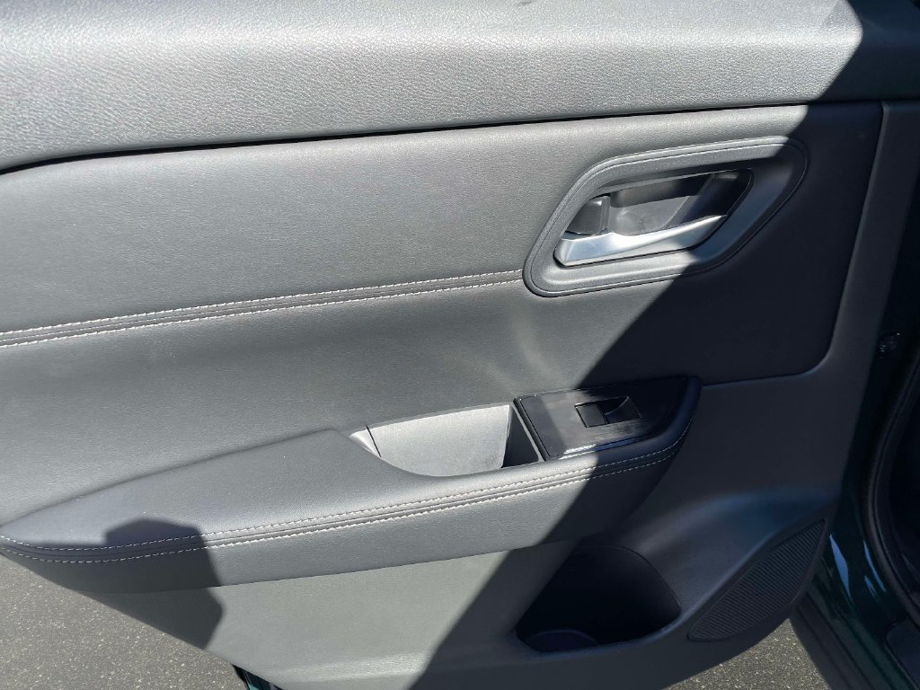 New 2027 Nissan Rogue Dark Armor FWD image 15