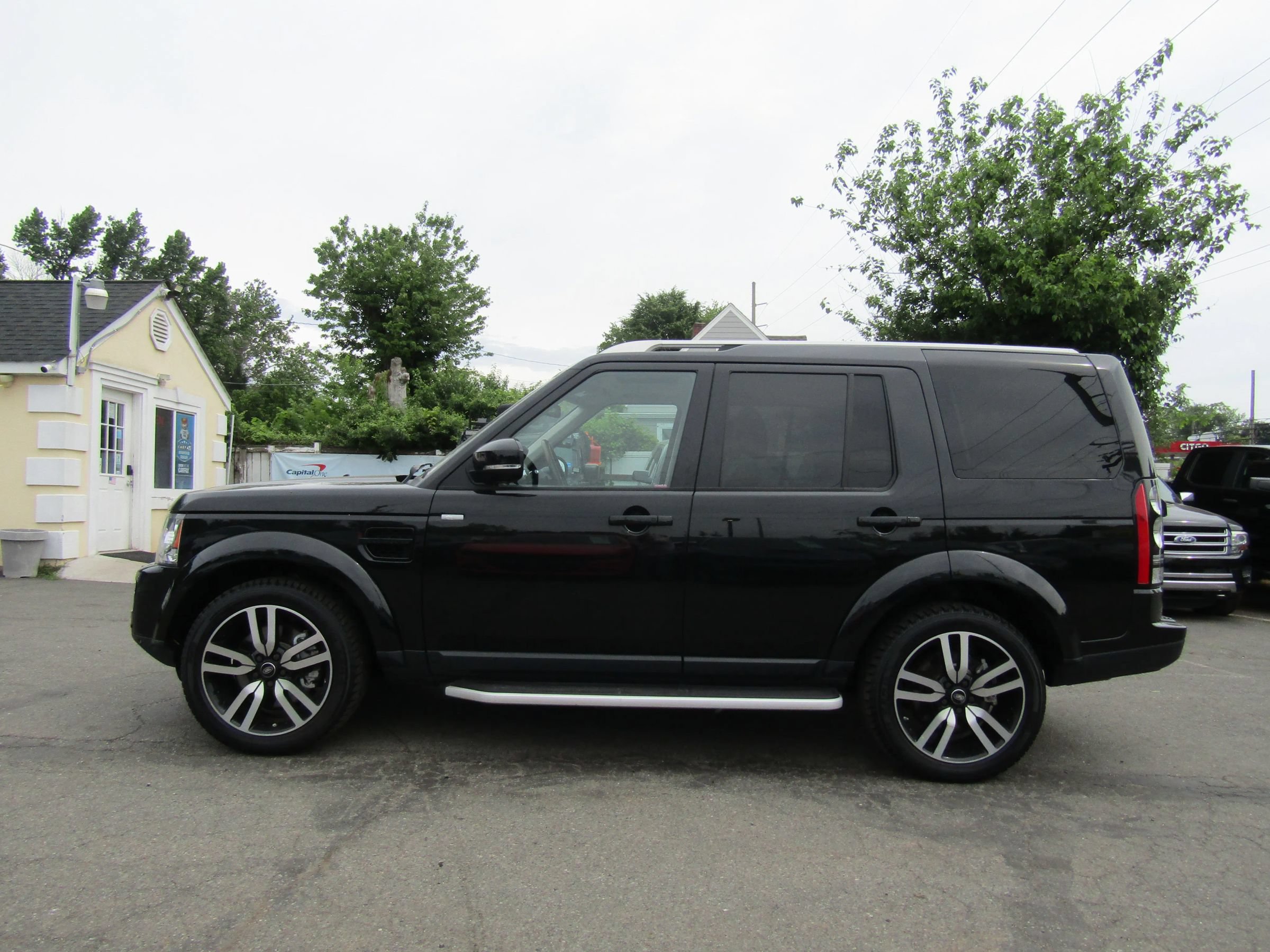 Used 2016 Land Rover LR4 HSE LUX AWD/4WD image 4