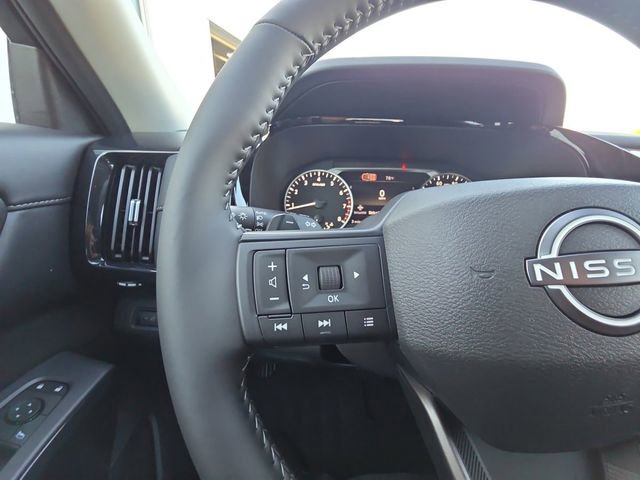 New 2026 Nissan Pathfinder SV image 11