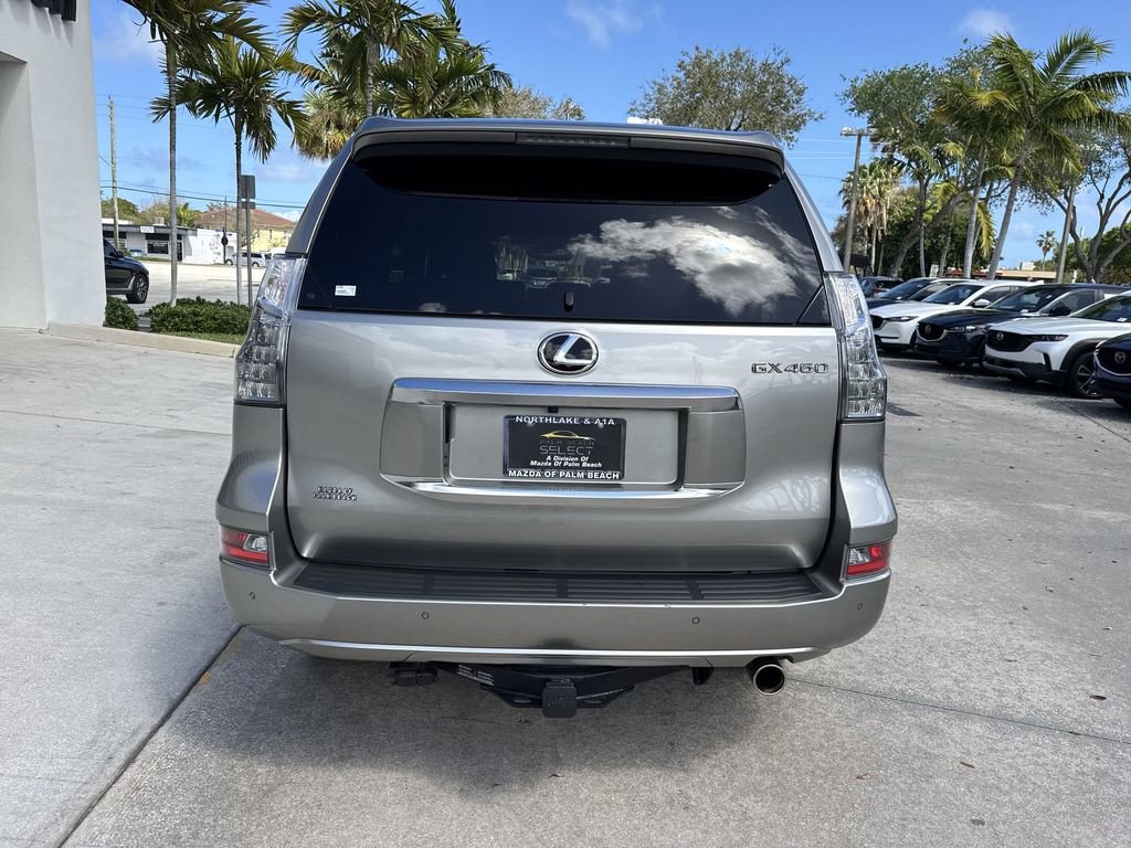 Used 2023 Lexus GX 460 Premium image 3