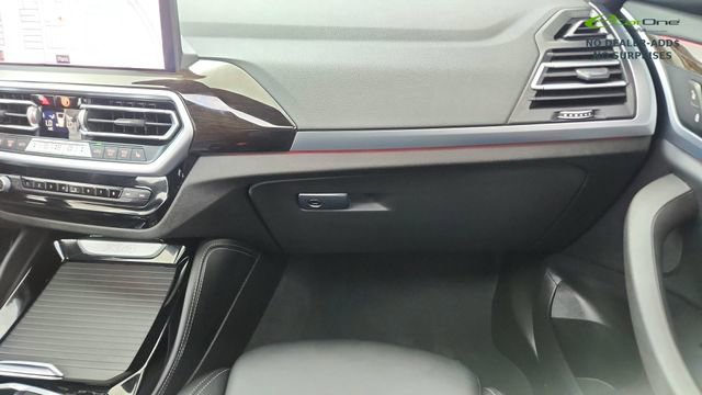 Used 2025 BMW X4 xDrive30i image 37