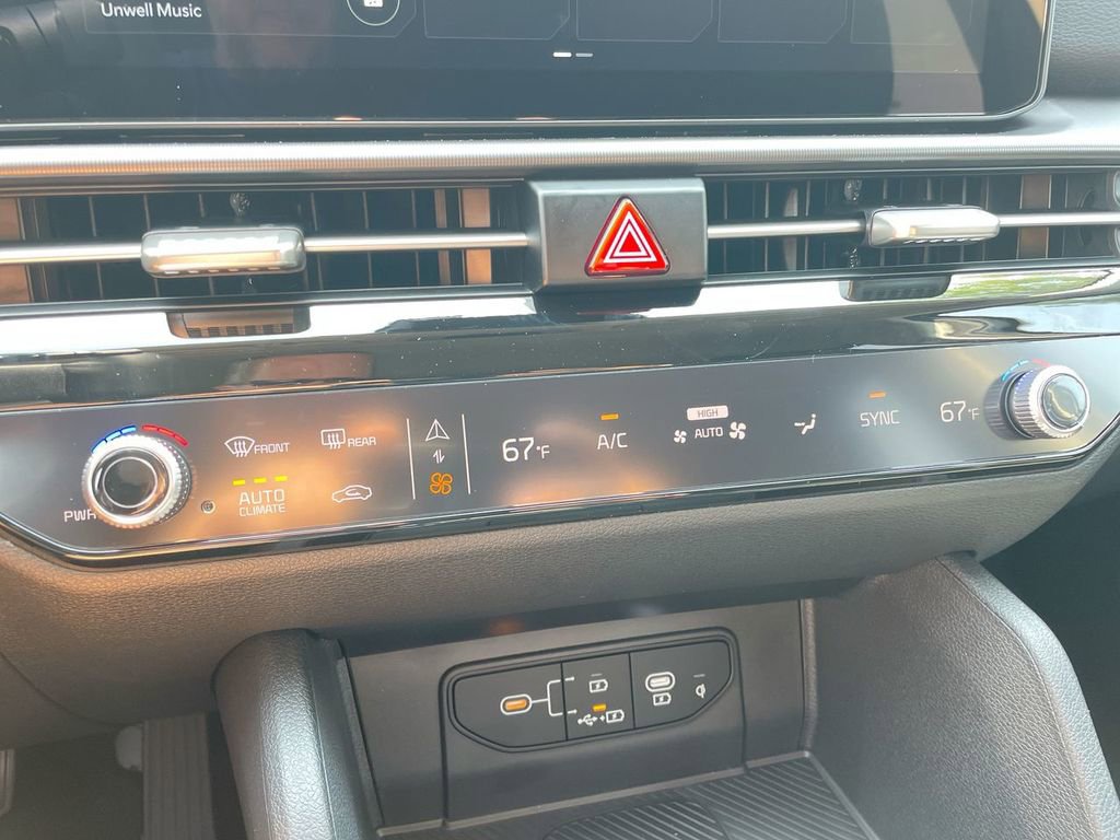 New 2026 Kia Sportage EX image 43