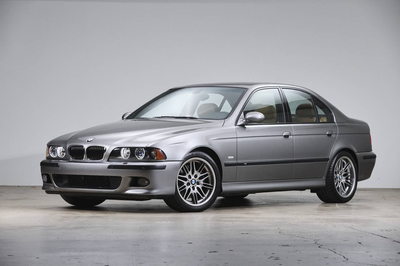 Used 2003 BMW M5 RWD image 1