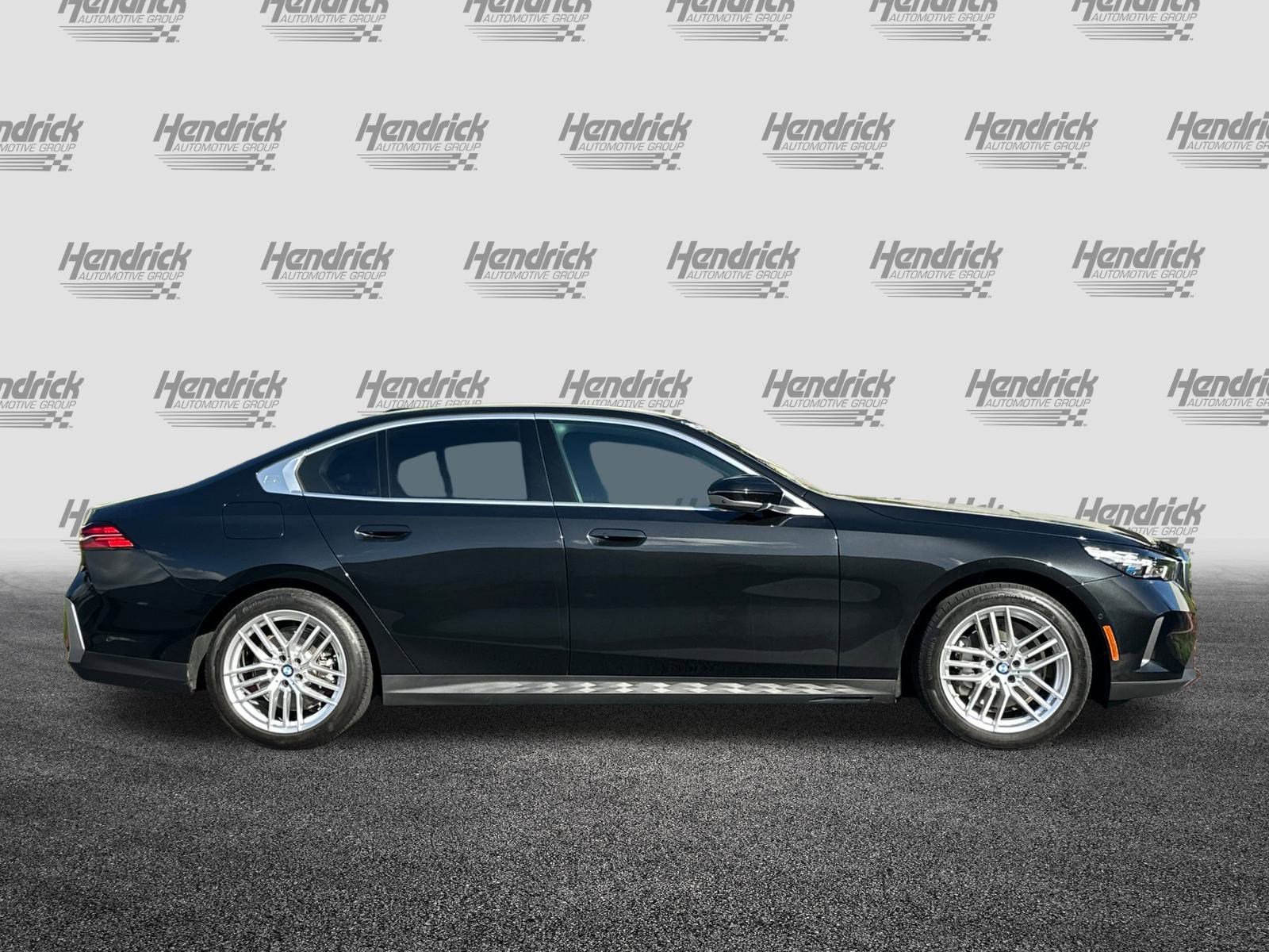 Used 2025 BMW 530i w/ Premium Package image 3