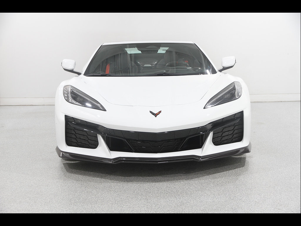 Used 2026 Chevrolet Corvette Z06 RWD image 3