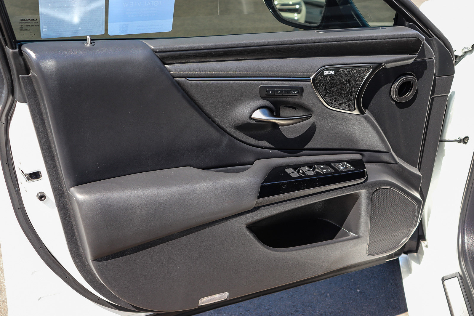 Certified 2023 Lexus ES 350 w/ Accessory Package (Z1) FWD image 25