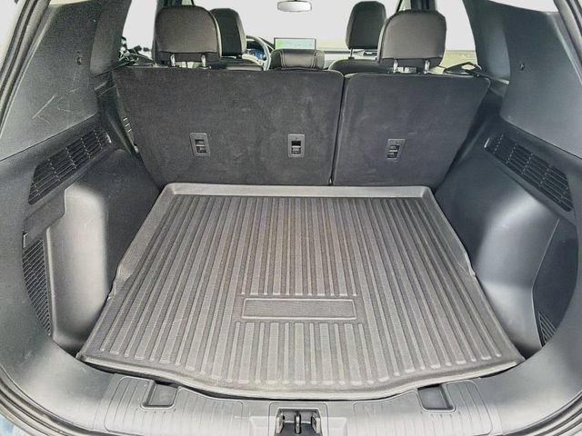 Used 2025 Ford Escape Platinum w/ Premium Technology Package AWD/4WD image 25