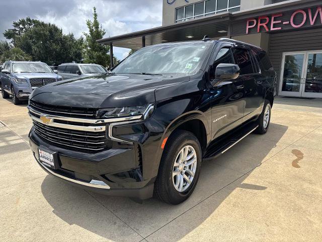Used 2023 Chevrolet Suburban LT AWD/4WD image 3